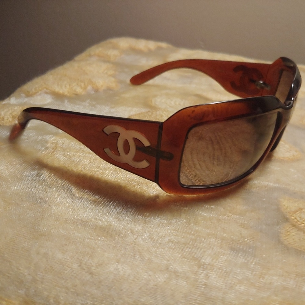 Chanel mother of pearl logo sunglasses